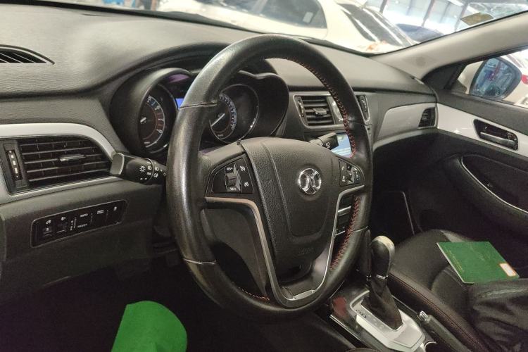 Used BAIC Senova X55 2016 1.5T CVT Elite Edition Steering Wheel