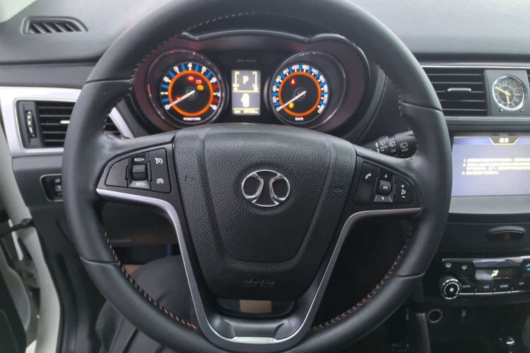 Used BAIC Senova X55 2016 1.5T CVT Elite Edition Steering Wheel