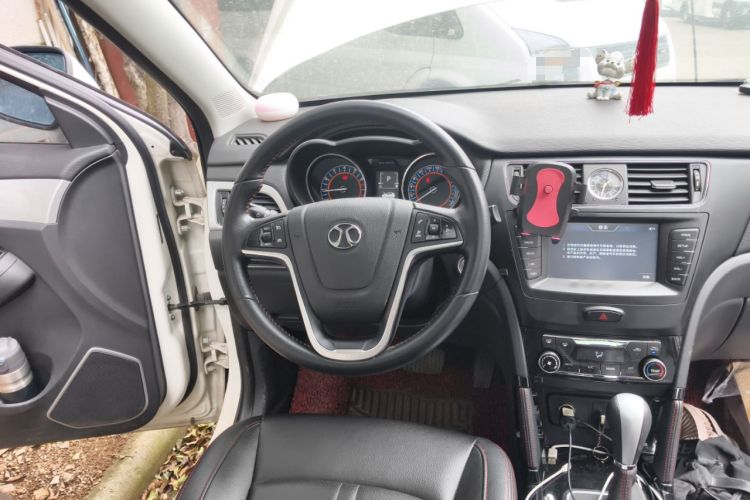Used BAIC Senova X55 2016 1.5T CVT Elite Edition Steering Wheel