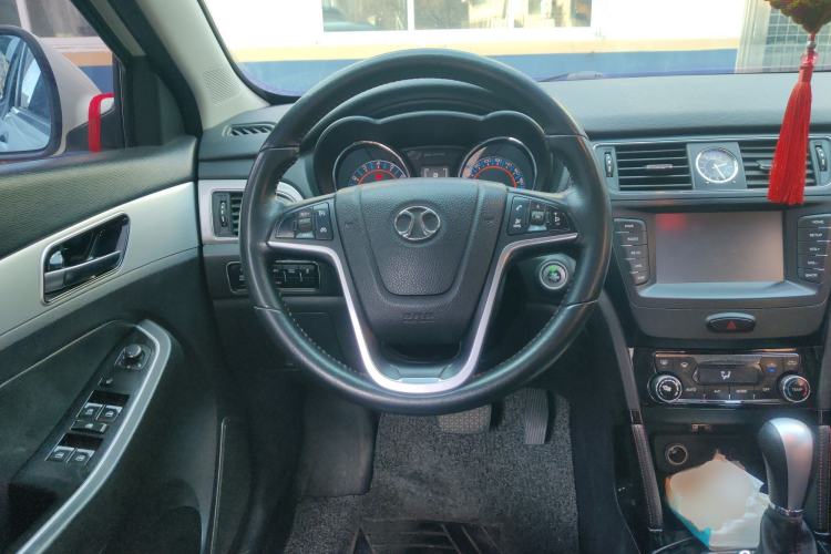 Used BAIC Senova X55 2016 1.5T CVT Elite Edition Steering Wheel