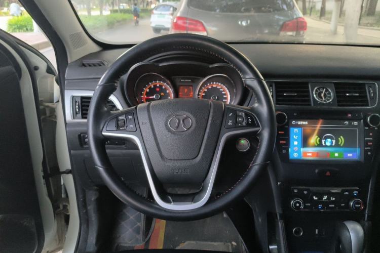 Used BAIC Senova X55 2016 1.5T CVT Elite Edition Steering Wheel