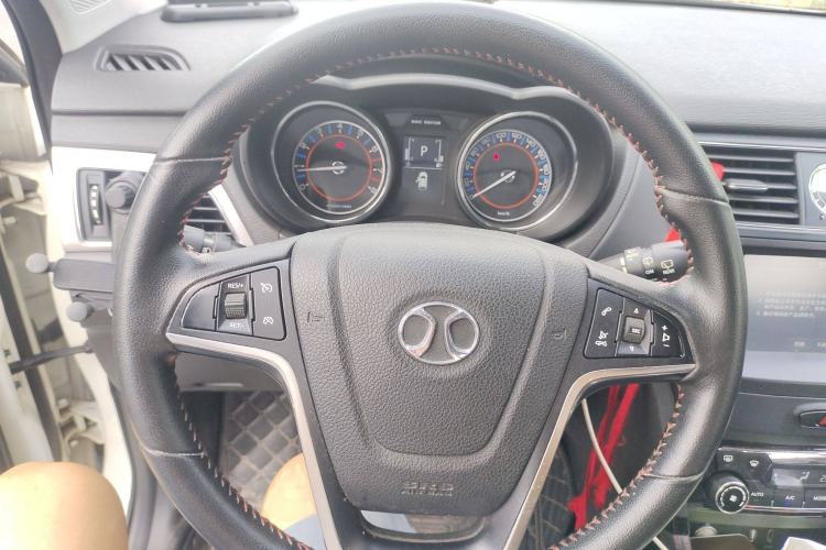Used BAIC Senova X55 2016 1.5T CVT Elite Edition Steering Wheel
