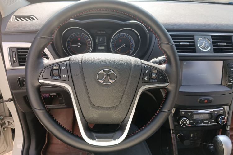 Used BAIC Senova X55 2016 1.5T CVT Elite Edition Steering Wheel
