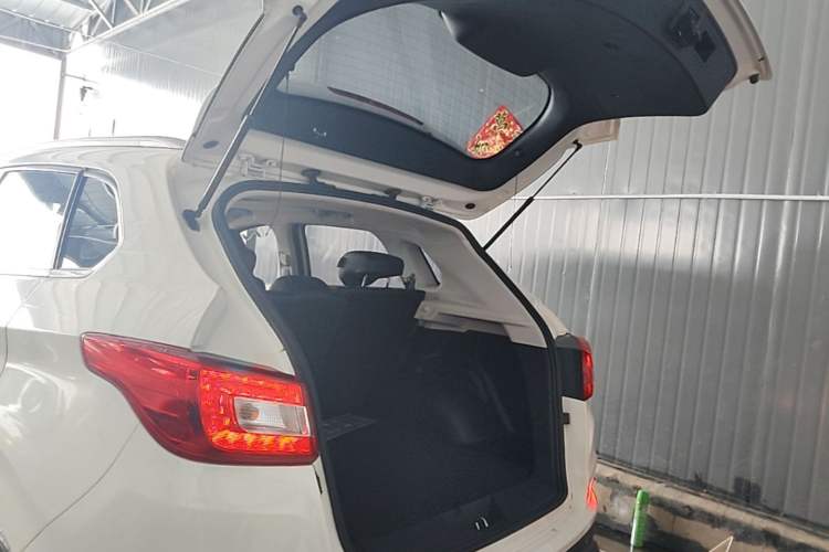 Used BAIC Senova X55 2016 1.5T CVT Elite Edition Trunk