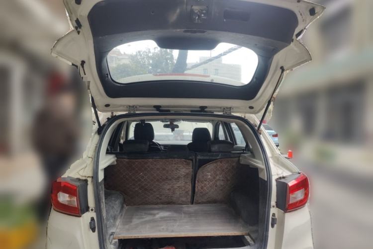 Used BAIC Senova X55 2016 1.5T Manual Elite Edition Trunk