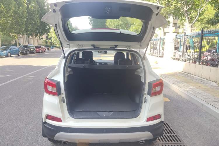 Used BAIC Senova X55 2016 1.5T CVT Elite Edition Trunk