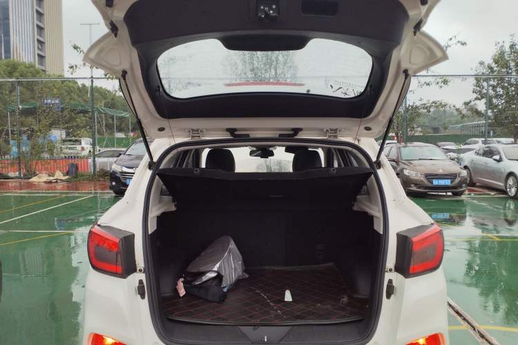 Used BAIC Senova X55 2016 1.5T CVT Elite Edition Trunk