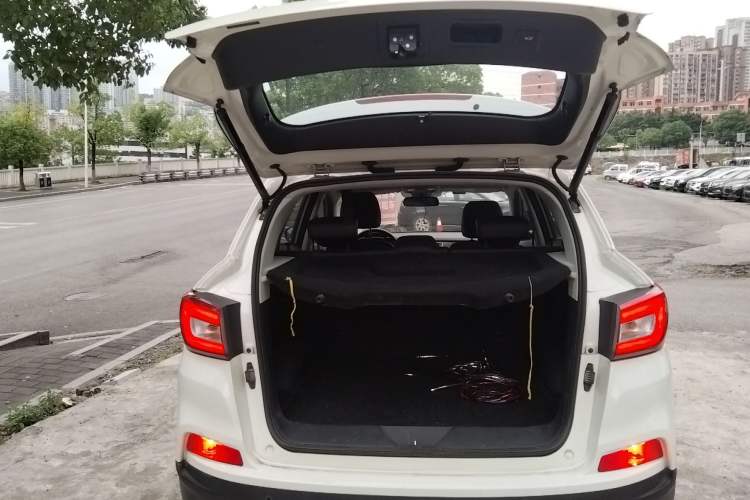 Used BAIC Senova X55 2016 1.5T CVT Elite Edition Trunk
