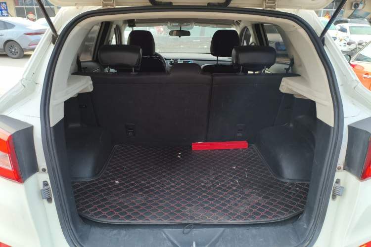 Used BAIC Senova X55 2016 1.5L Manual Comfort Version Trunk