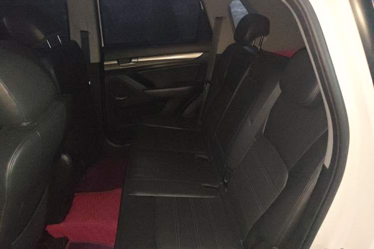 Used BAIC Senova X65 2015 2.0T Automatic Elite Model Interior 2