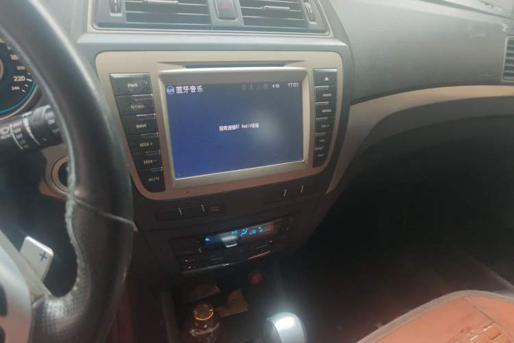 Used BAIC Senova X65 2015 2.0T Automatic Elite Model Audio And AC Panel