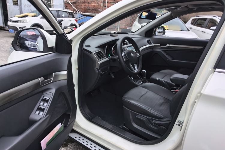 Used BAIC Senova X65 2015 2.0T automatic comfort version Driver Seat
