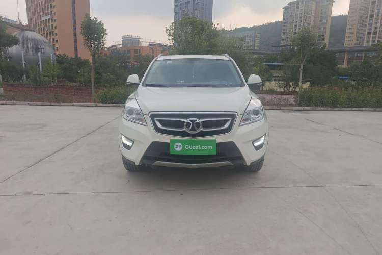 Used BAIC Senova X65 2015 2.0T Automatic Elite Model Exterior 1