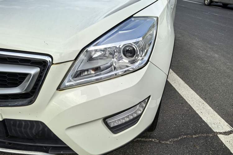 Used BAIC Senova X65 2015 2.0T Automatic Elite Model Exterior 6