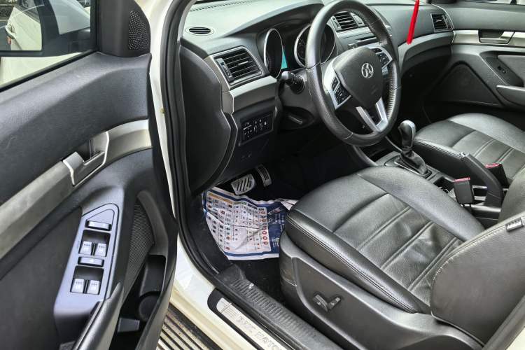Used BAIC Senova X65 2015 2.0T Automatic Elite Model Left Front Seat