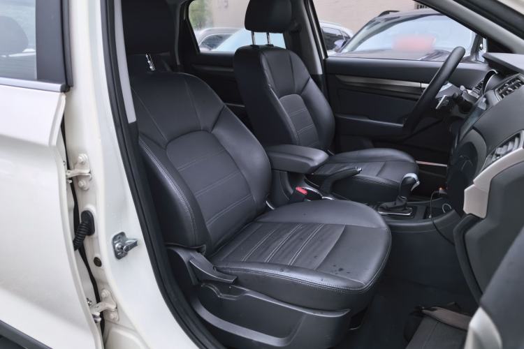 Used BAIC Senova X65 2015 2.0T automatic comfort version Right Front Seat