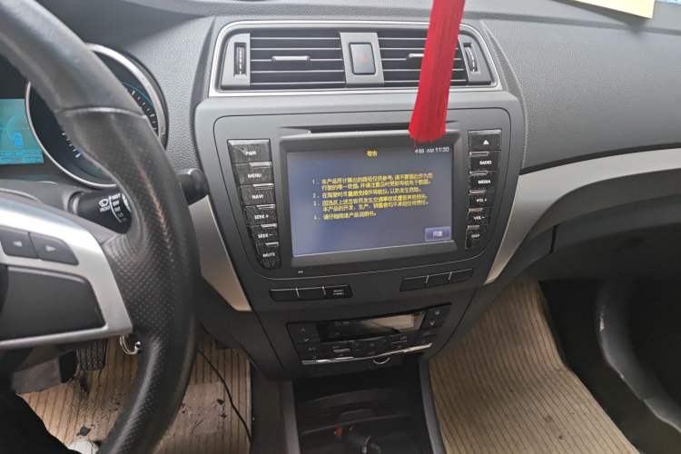 Used BAIC Senova X65 2015 2.0T Manual Elite Edition Audio And AC Panel