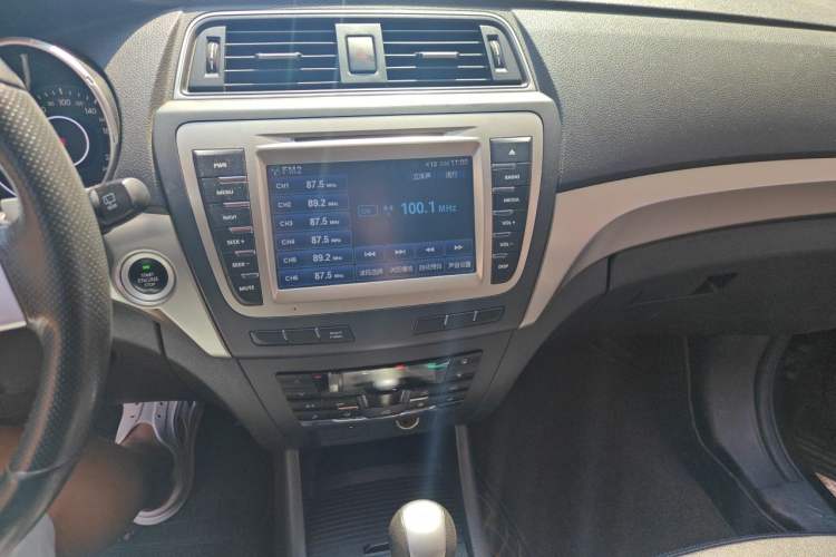 Used BAIC Senova X65 2015 2.0T Automatic Elite Model Audio And AC Panel