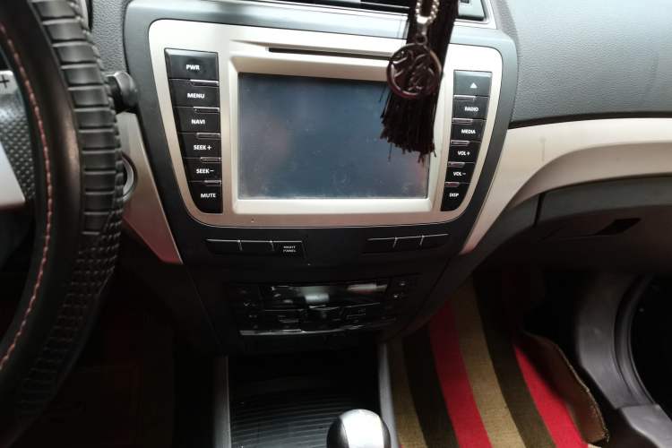 Used BAIC Senova X65 2015 2.0T Automatic Elite Model Audio And AC Panel