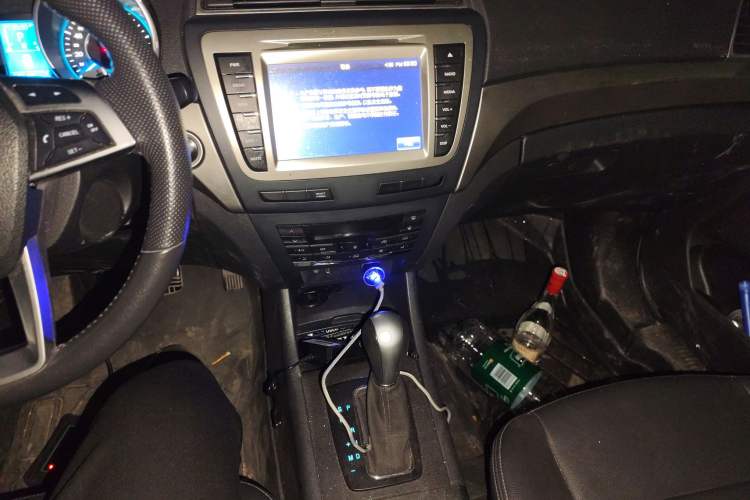 Used BAIC Senova X65 2015 2.0T Automatic Elite Model Audio And AC Panel