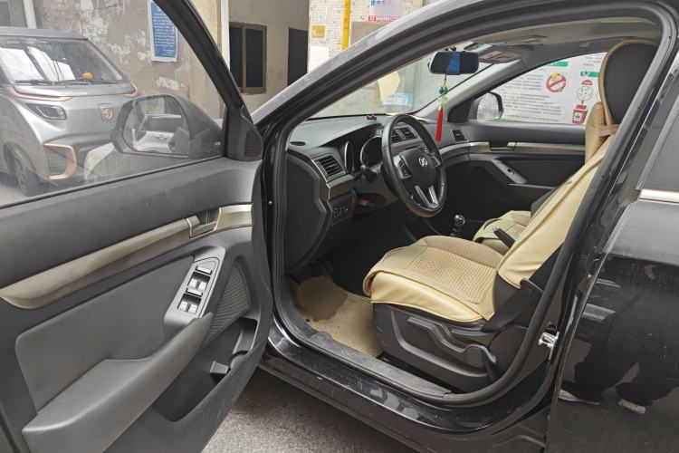 Used BAIC Senova X65 2015 2.0T Manual Elite Edition Driver Seat