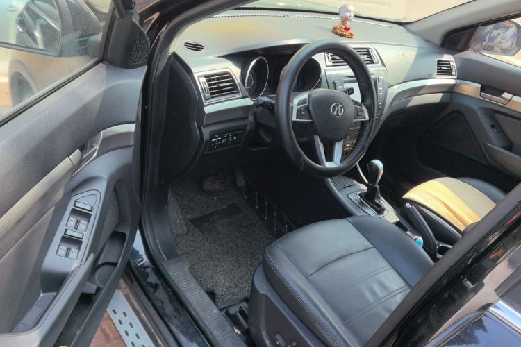 Used BAIC Senova X65 2015 2.0T Automatic Elite Model Driver Seat