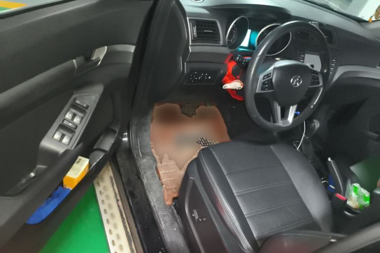 Used BAIC Senova X65 2015 2.0T Automatic Elite Model Driver Seat