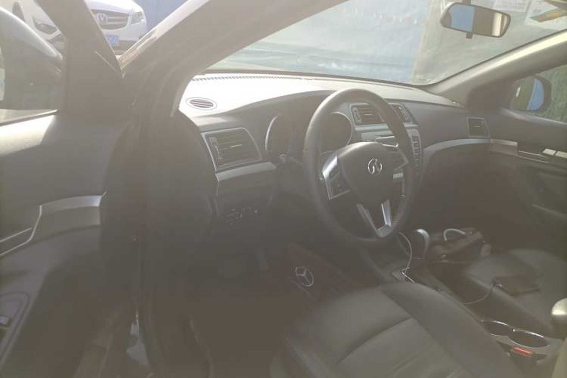 Used BAIC Senova X65 2015 2.0T Automatic Elite Model Driver Seat