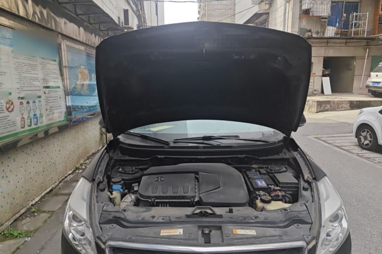 Used BAIC Senova X65 2015 2.0T Manual Elite Edition Engine Bay