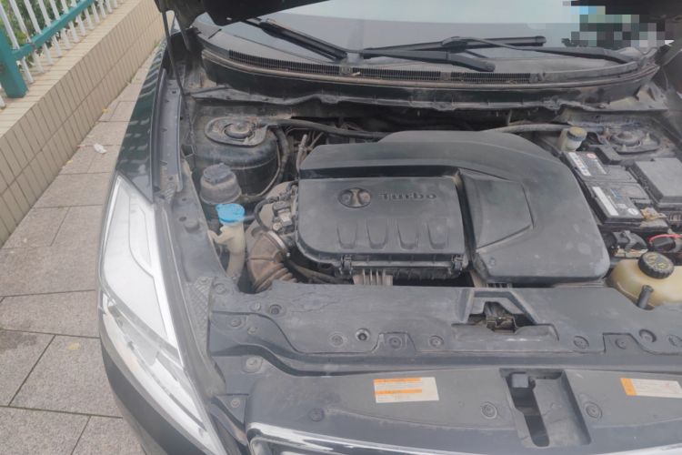 Used BAIC Senova X65 2015 2.0T Automatic Elite Model Engine Bay Right
