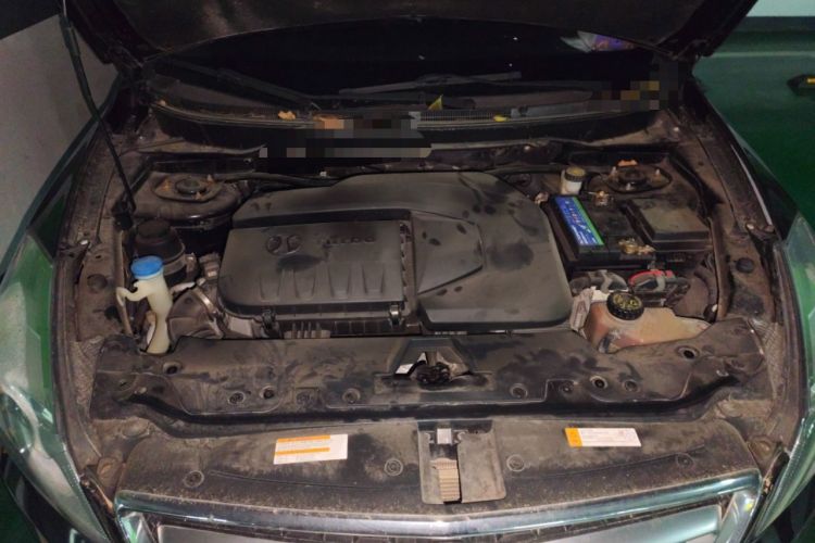 Used BAIC Senova X65 2015 2.0T Automatic Elite Model Engine Bay