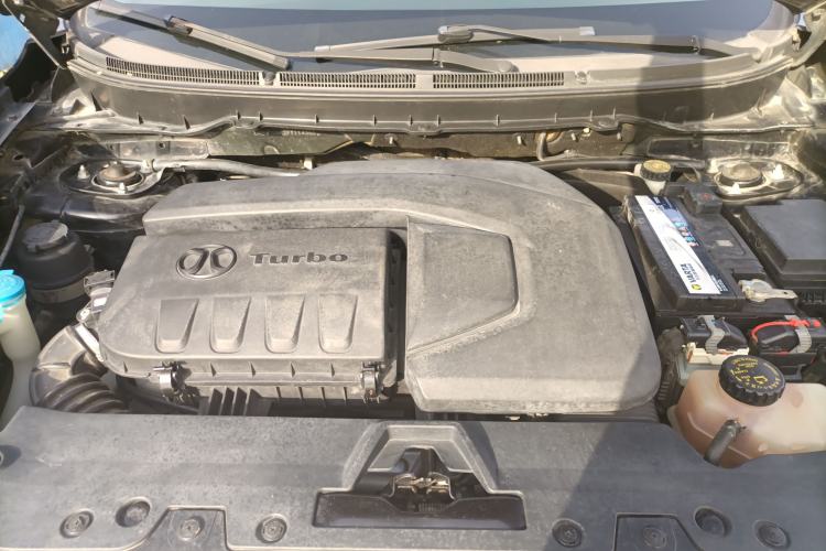 Used BAIC Senova X65 2015 2.0T Automatic Elite Model Engine Bay