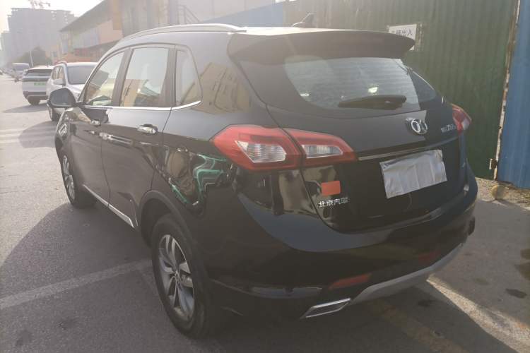Used BAIC Senova X65 2015 2.0T Automatic Elite Model Exterior 2