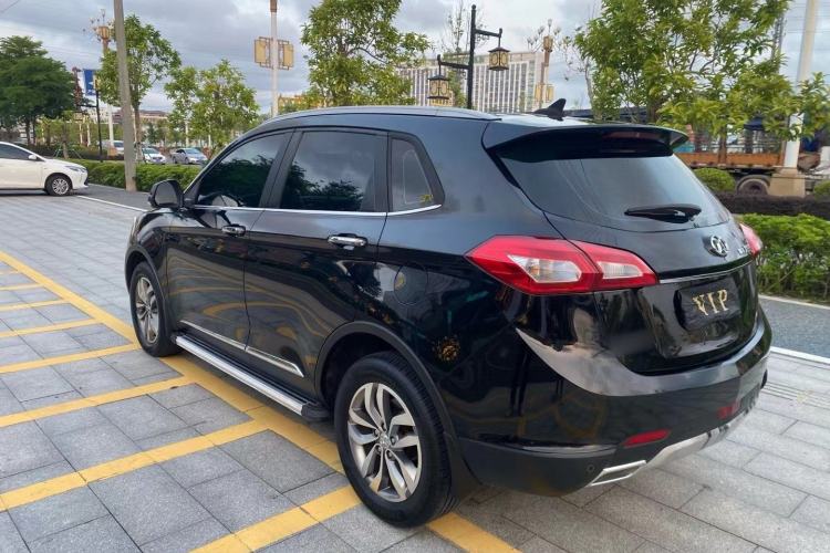 Used BAIC Senova X65 2015 2.0T Automatic Elite Model Exterior 3