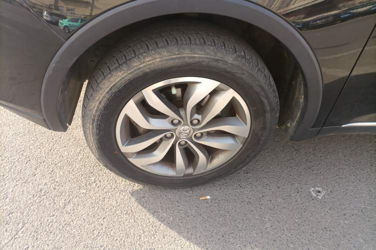 Used BAIC Senova X65 2015 2.0T Automatic Elite Model Exterior 4