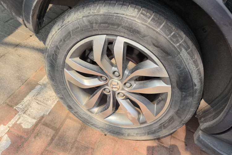 Used BAIC Senova X65 2015 2.0T Automatic Elite Model Exterior 5