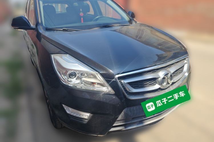 Used BAIC Senova X65 2015 2.0T Automatic Elite Model Front Right 45 Deg
