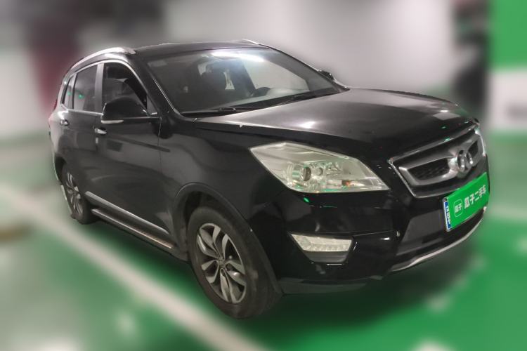 Used BAIC Senova X65 2015 2.0T Automatic Elite Model Front Right 45 Deg