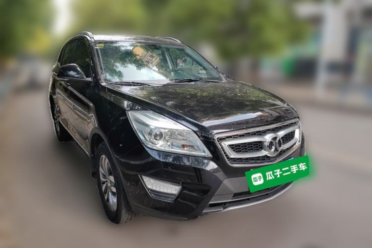 Used BAIC Senova X65 2015 2.0T Automatic Elite Model Front Right 45 Deg