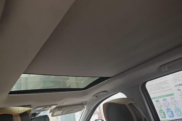 Used BAIC Senova X65 2015 2.0T Manual Elite Edition Headliner