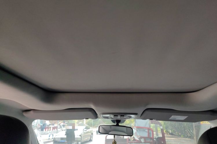 Used BAIC Senova X65 2015 2.0T Automatic Elite Model Headliner