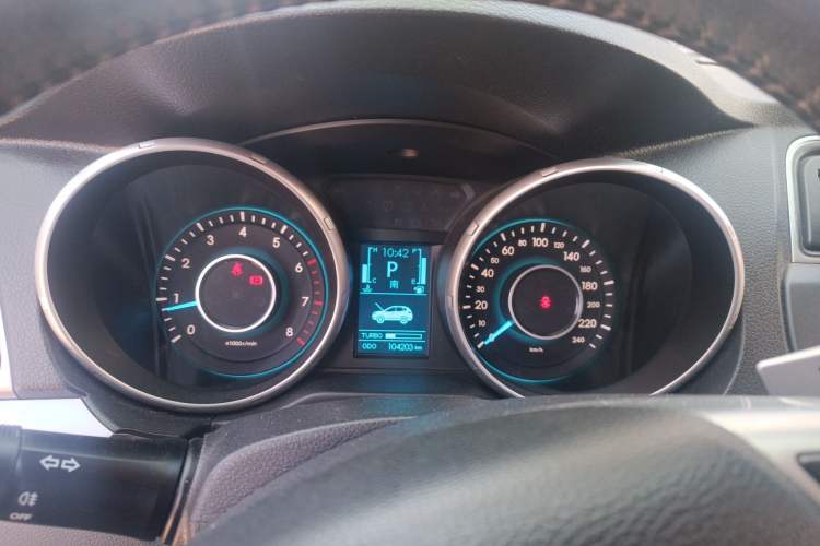 Used BAIC Senova X65 2015 2.0T Automatic Elite Model Instrument Cluster