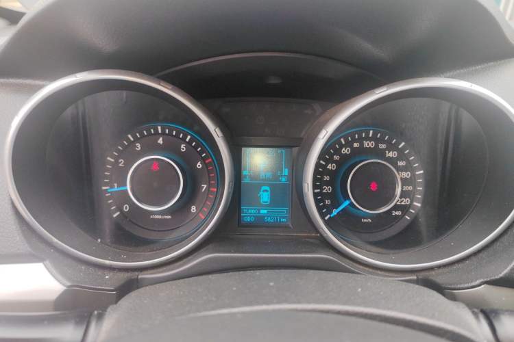 Used BAIC Senova X65 2015 2.0T Automatic Elite Model Instrument Cluster