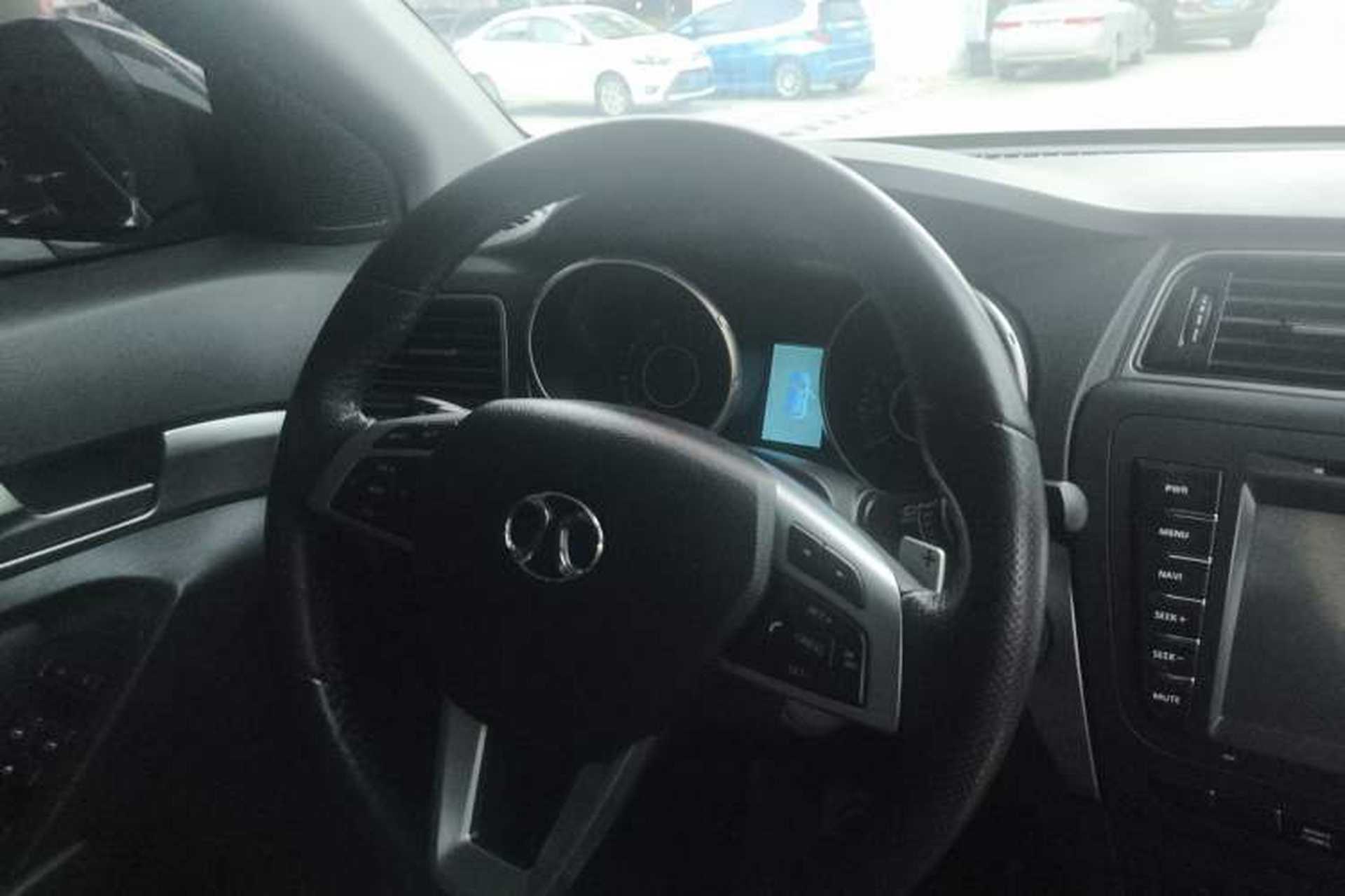 Used BAIC Senova X65 2015 2.0T Automatic Elite Model Interior 2