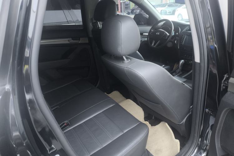 Used BAIC Senova X65 2015 2.0T Automatic Elite Model Interior 7
