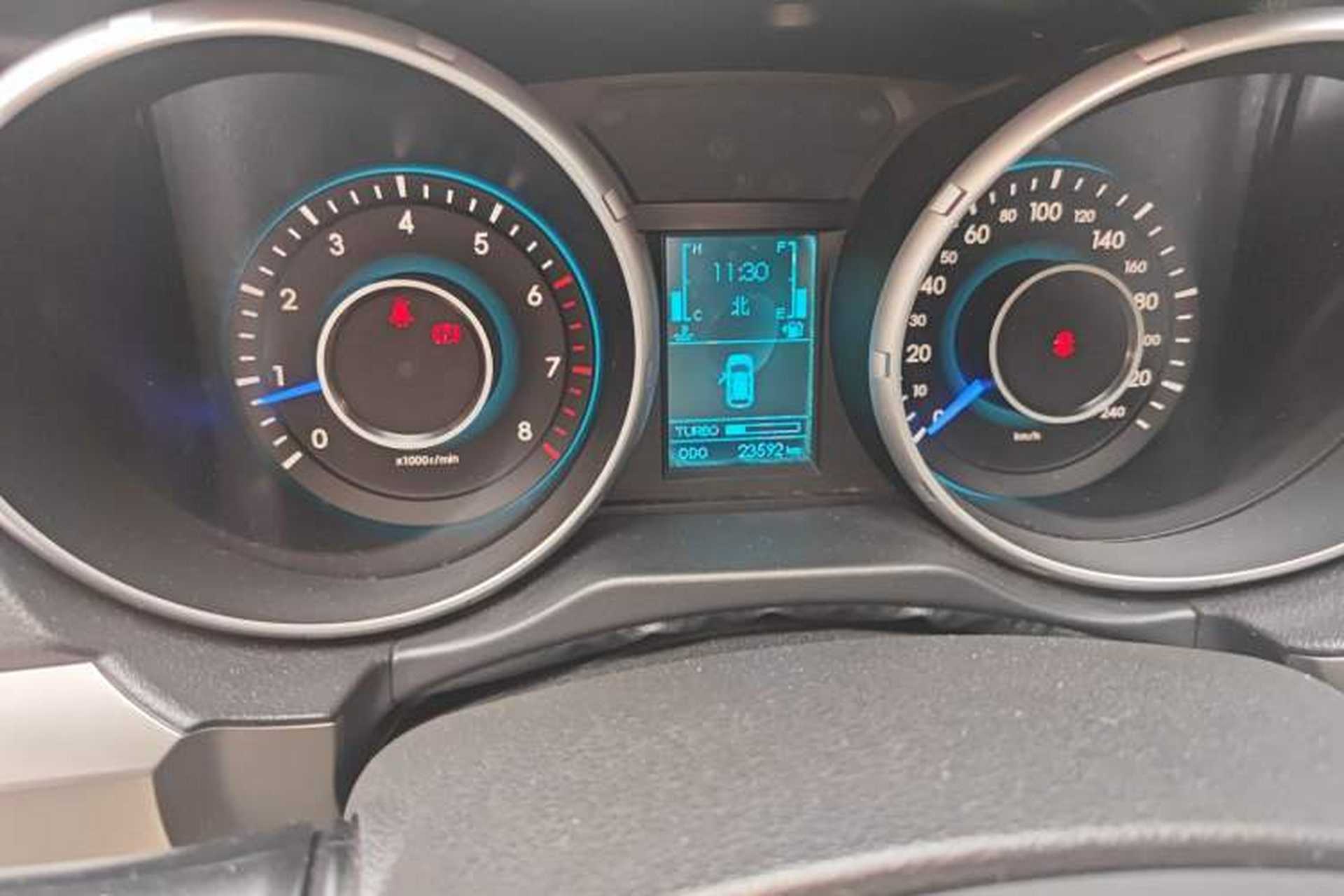 Used BAIC Senova X65 2015 2.0T Manual Elite Edition Odometer Close Up