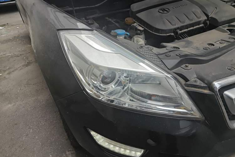 Used BAIC Senova X65 2015 2.0T Manual Elite Edition Right Front Headlight