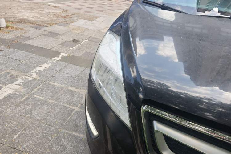 Used BAIC Senova X65 2015 2.0T Automatic Elite Model Right Front Headlight