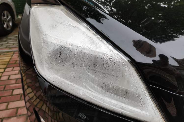 Used BAIC Senova X65 2015 2.0T Automatic Elite Model Right Front Headlight