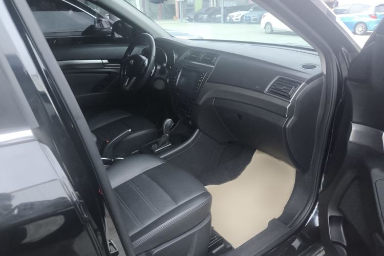 Used BAIC Senova X65 2015 2.0T Automatic Elite Model Right Front Seat